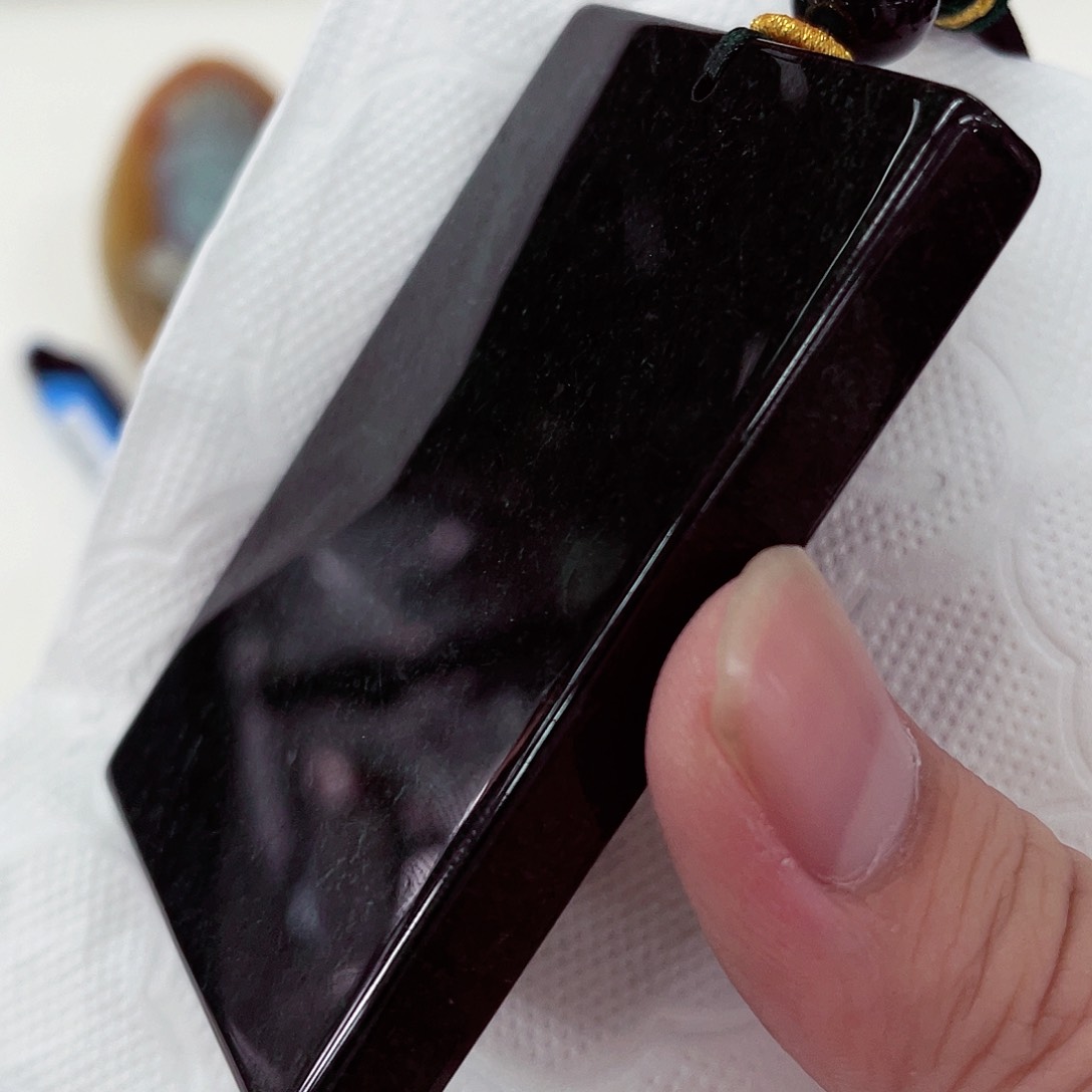 翡翠未镶嵌颈饰先鉴后发一物一证