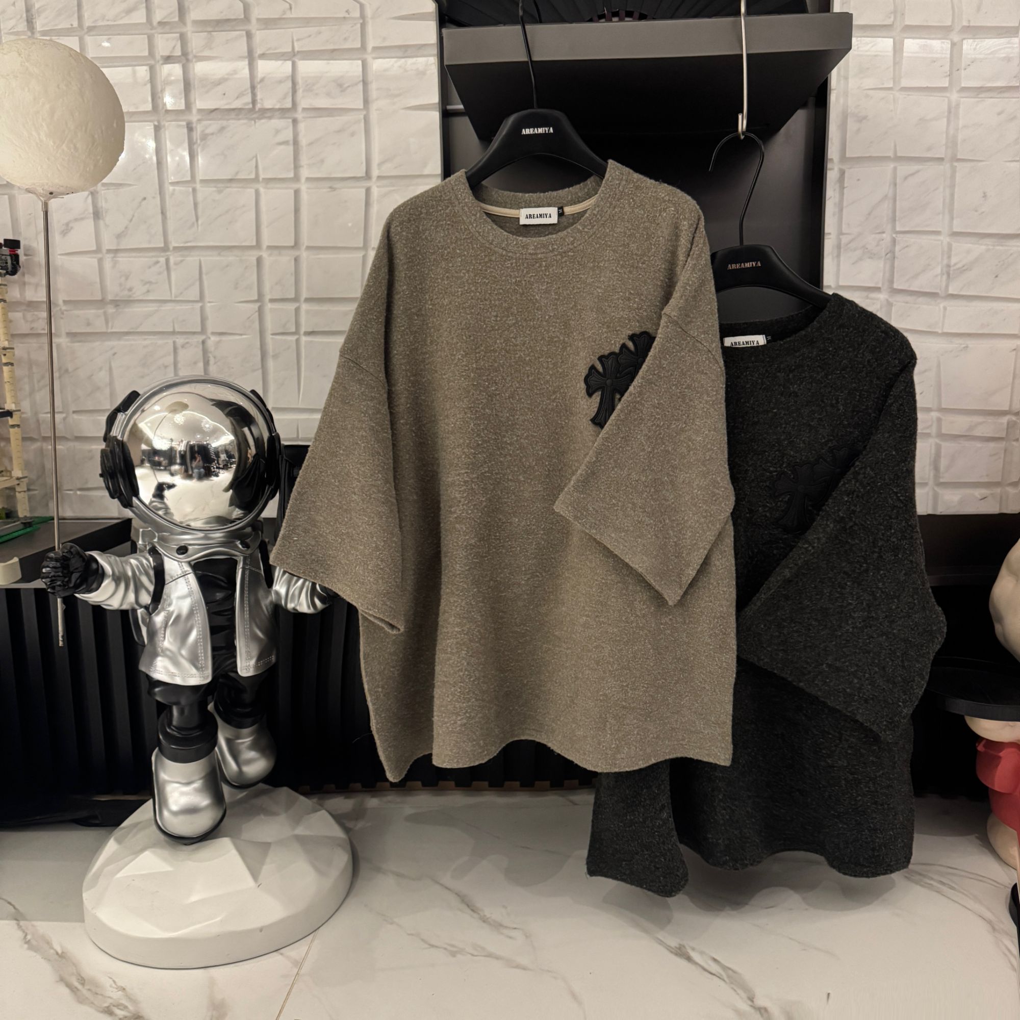 达人【慵懒学姐】秋季磨毛女款慵懒十字架中袖t恤衣CP607