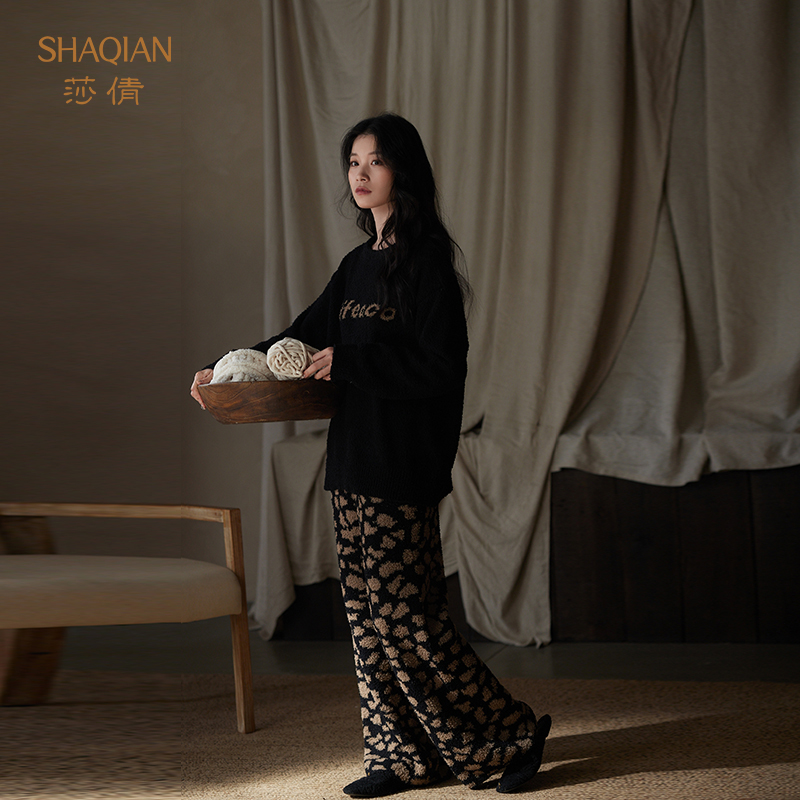 莎倩半边绒睡衣女士2025年新款秋冬季加厚珊瑚绒保暖可外穿家居服