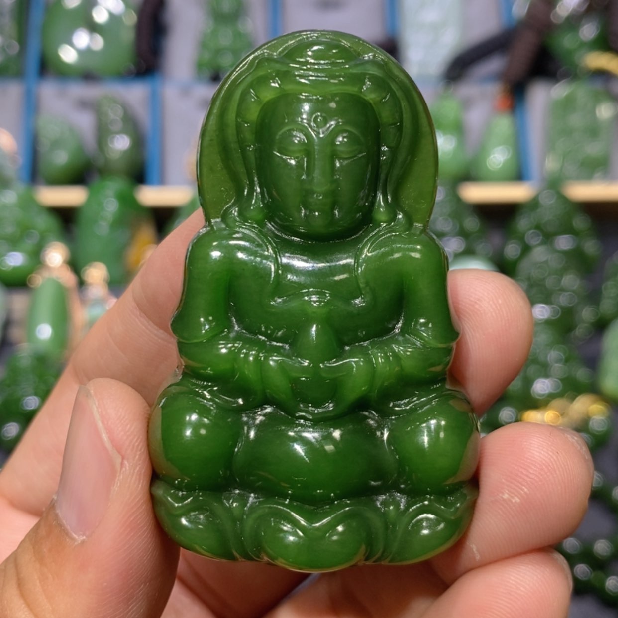 【闪购商品】和田玉吊坠(不含链)未镶嵌辣绿观音 60/38/11.8