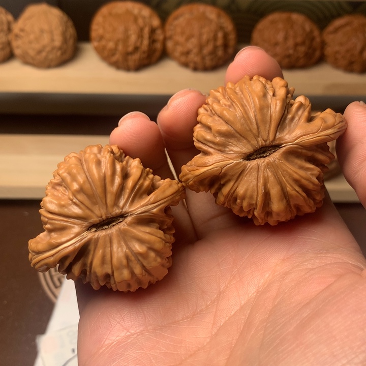 文玩核桃吊坠T****p南瓜楼