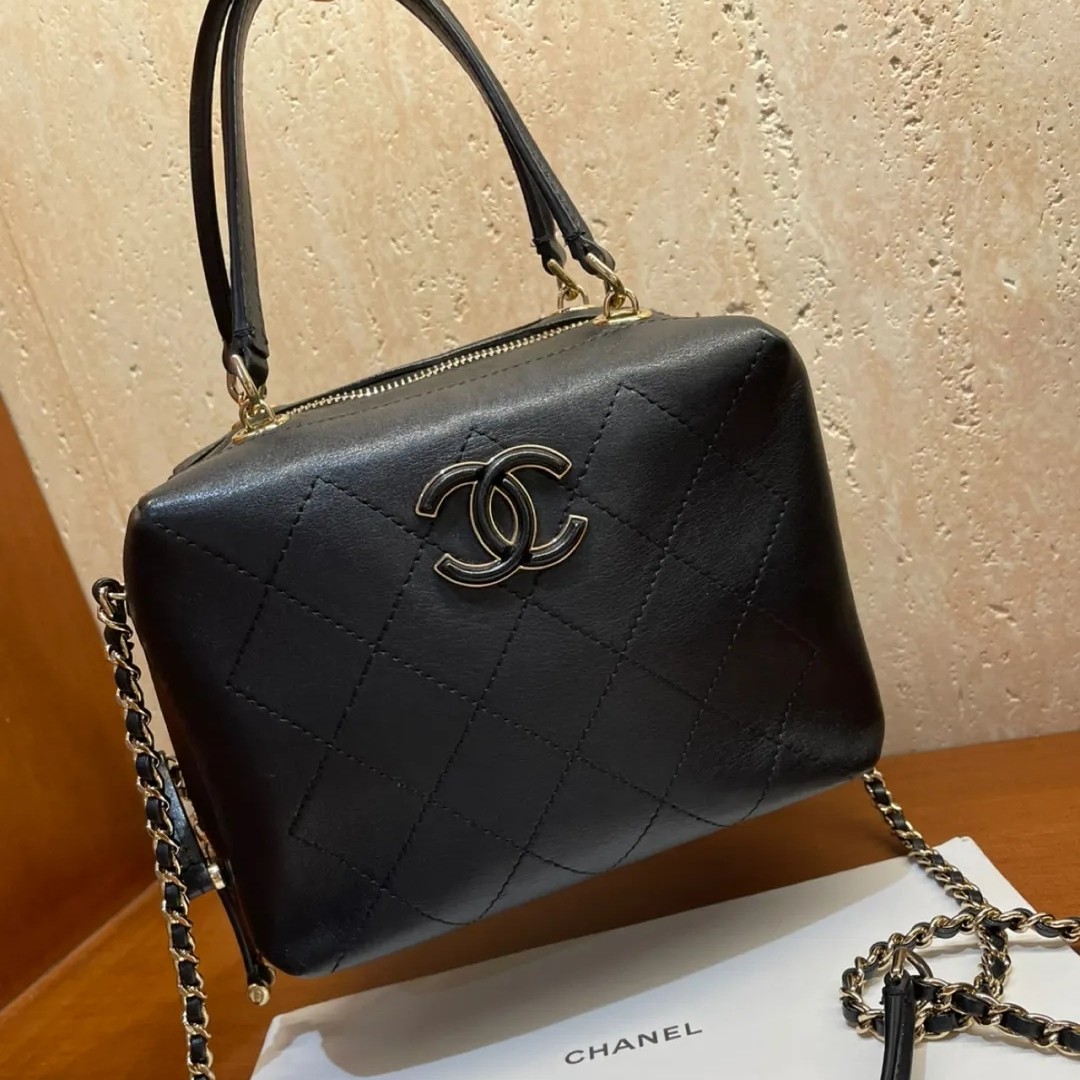 95新 Chanel/香奈儿 5458 Chanel 黑金吐司珐琅扣小方盒子斜挎包
