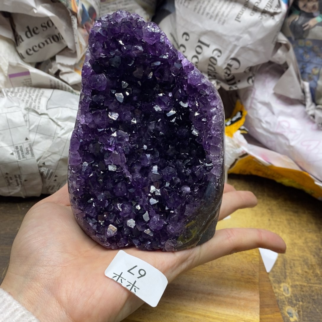 紫晶乌拉圭未镶嵌