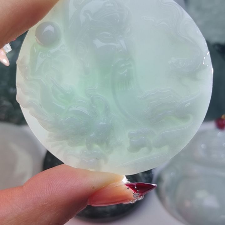 翡翠颈饰未镶嵌天然的A货翡翠多样性发货