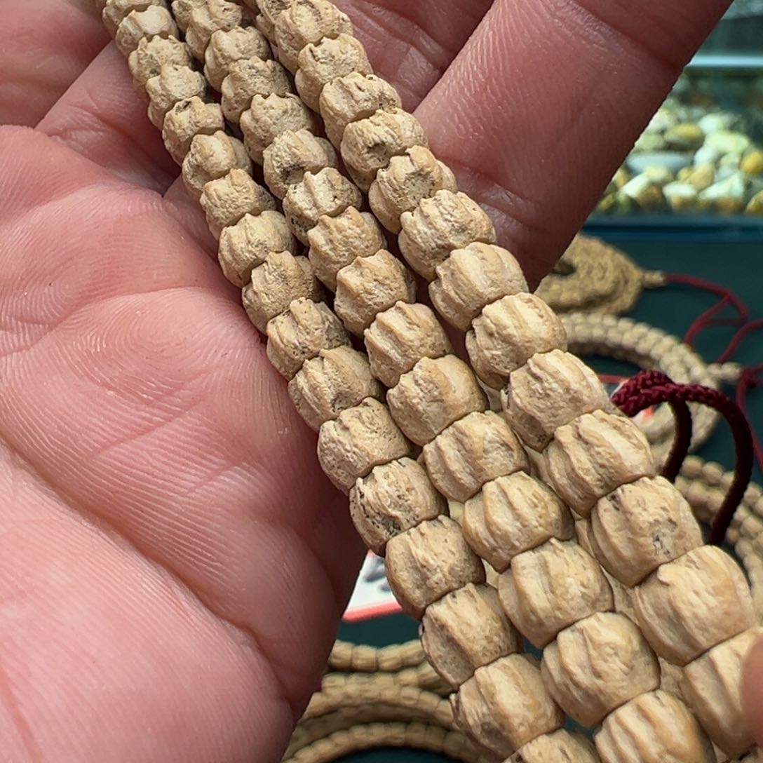 柏香籽/百香籽吊坠A8