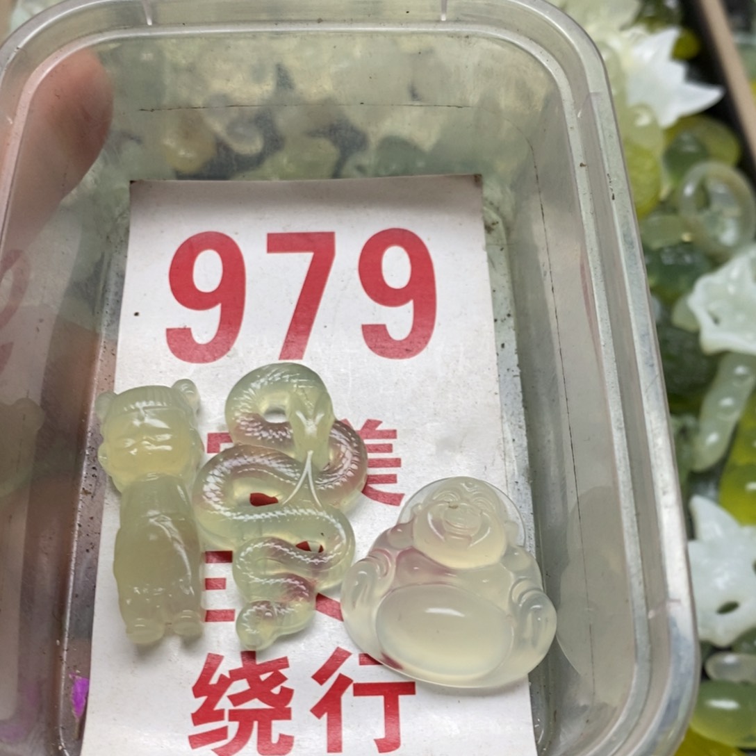 蛇纹石玉挂坠足银镀金镶嵌
