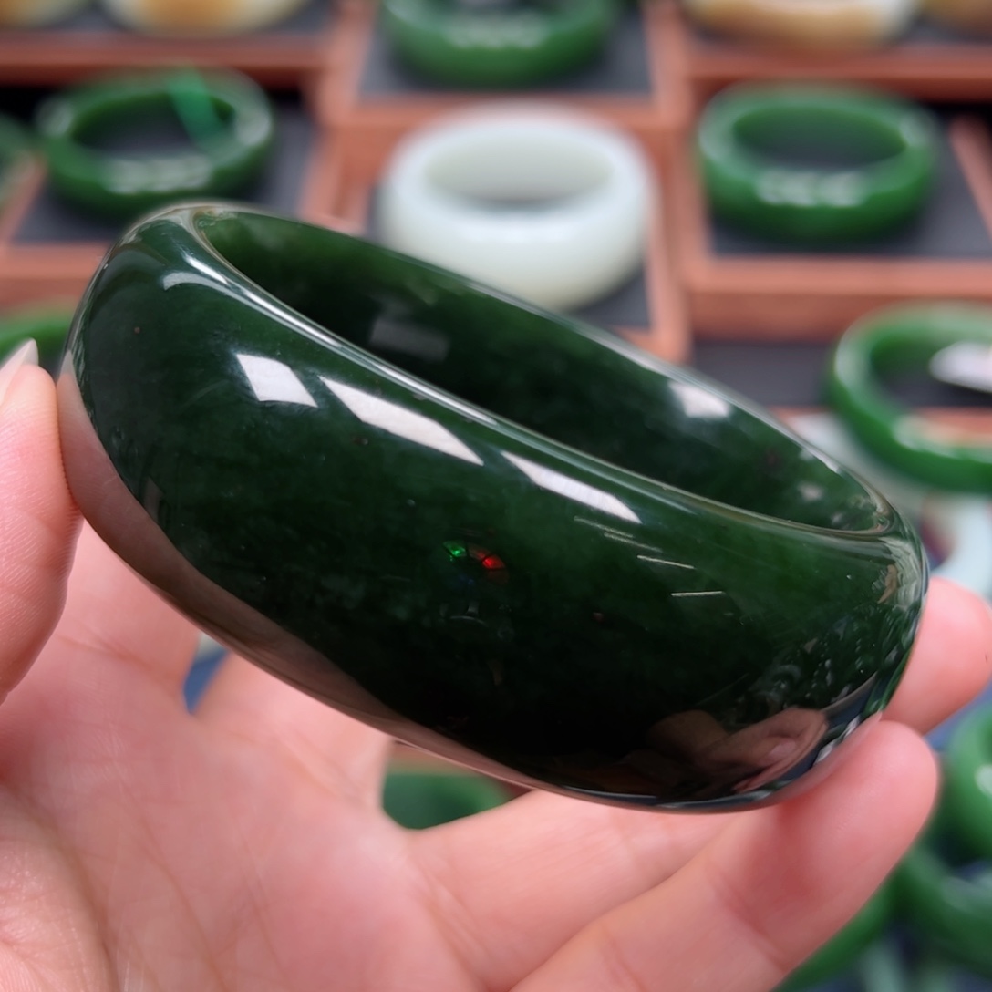 未镶嵌手镯和田玉（碧玉）6364