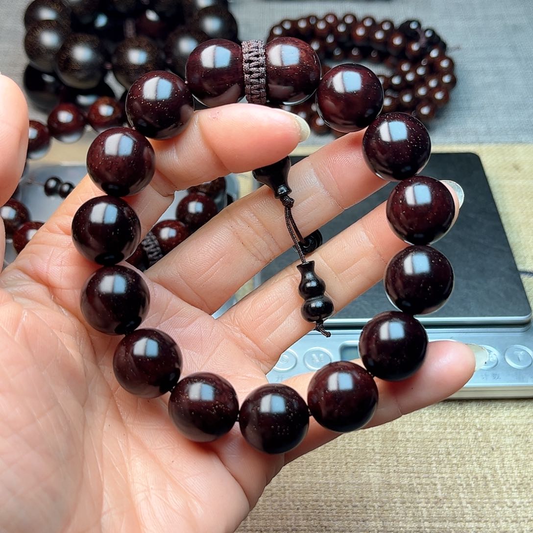 檀香紫檀（小叶紫檀）1.5 15颗 带星