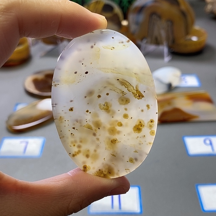 玛瑙/玉髓未镶嵌珠宝半成品126
