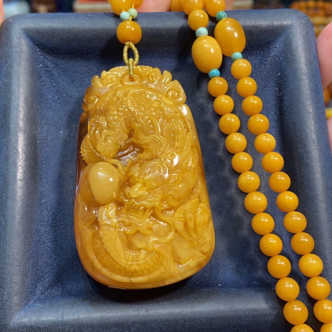 琥珀颈饰未镶嵌蜜蜡