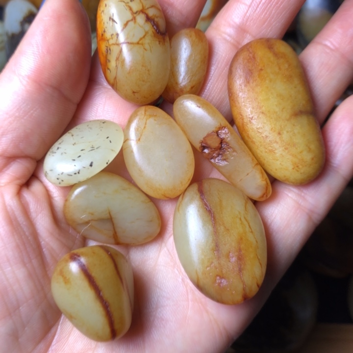 和田玉未镶嵌珠宝奇石