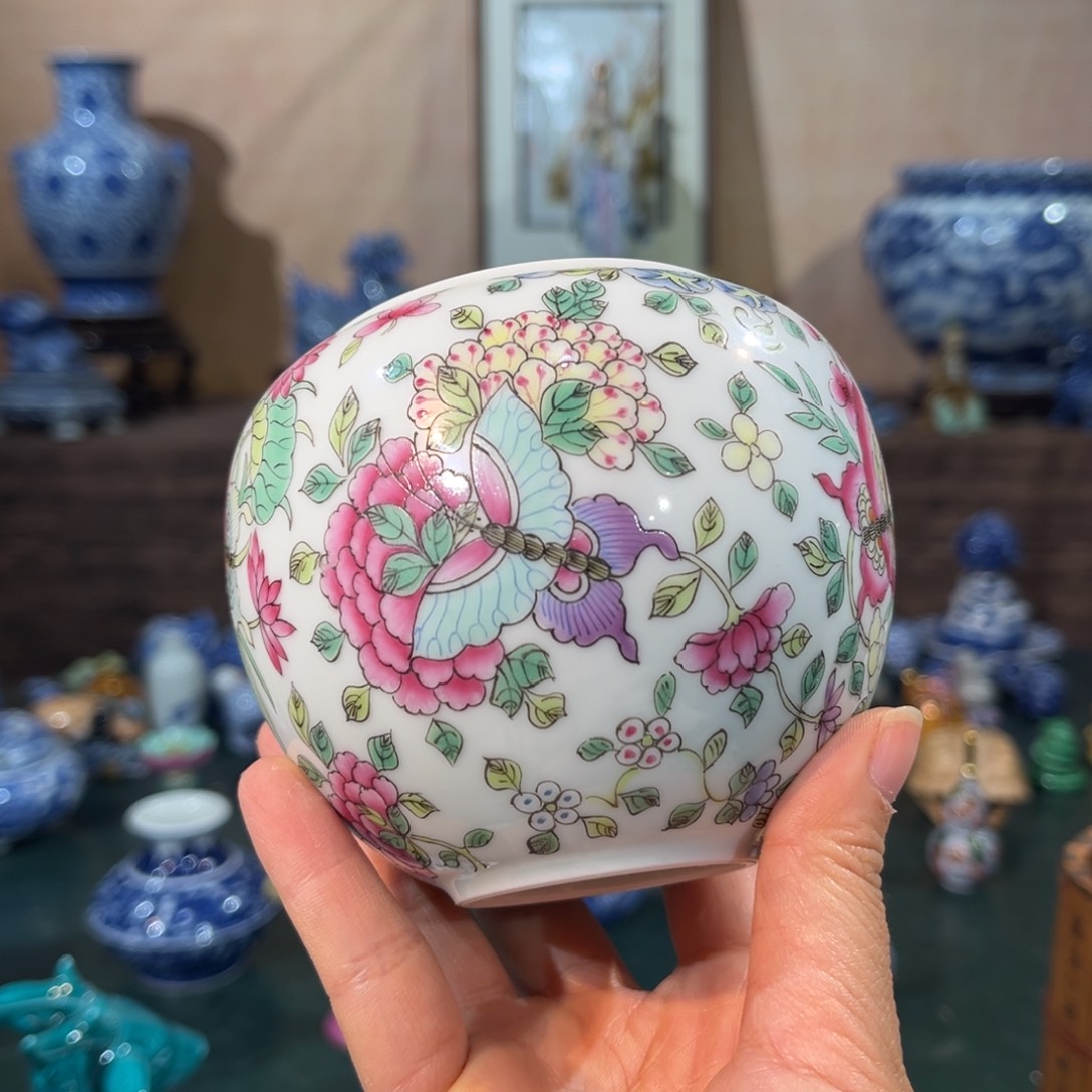 妮****陶瓷摆件111111111111111111