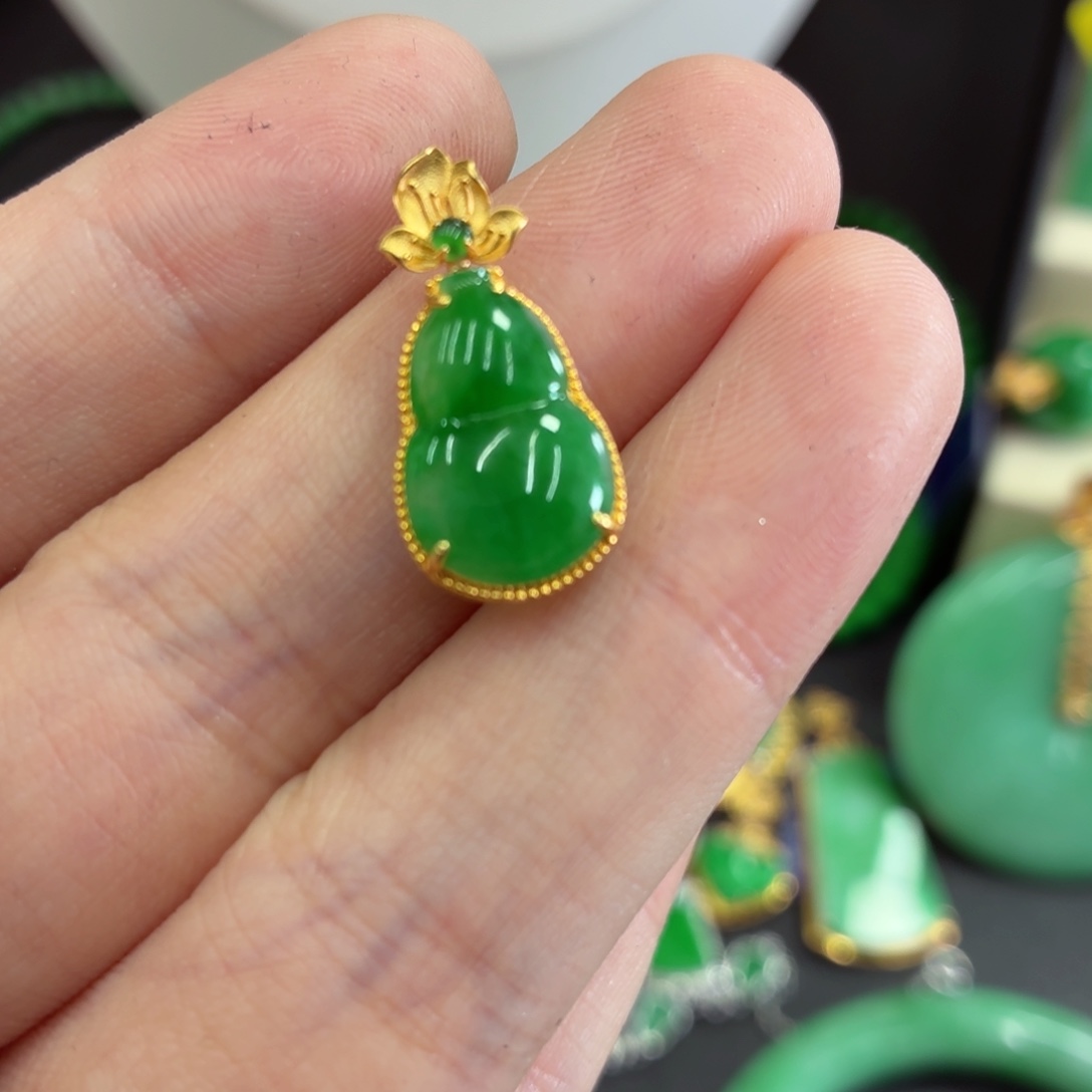 翡翠18K金镶嵌吊坠(不含链)