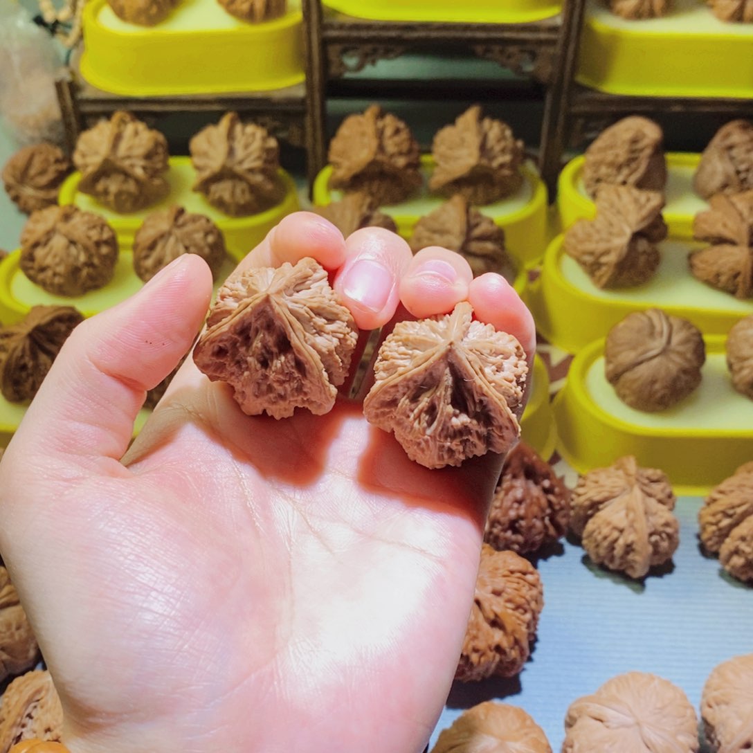 【闪购商品】文玩核桃吊坠流星雨