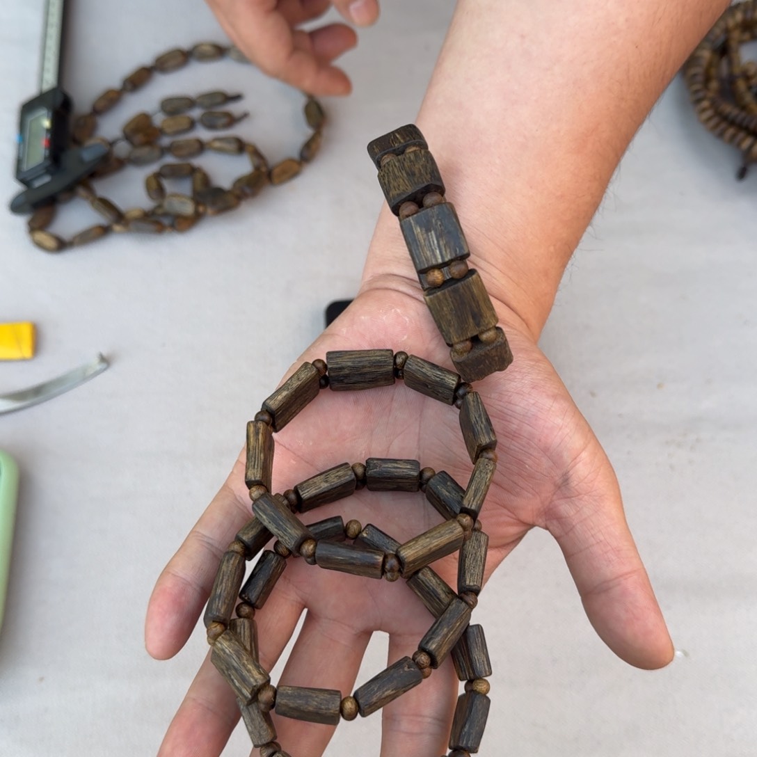 沉香沉香碎屑棋楠沉香串手牌单圈13克+