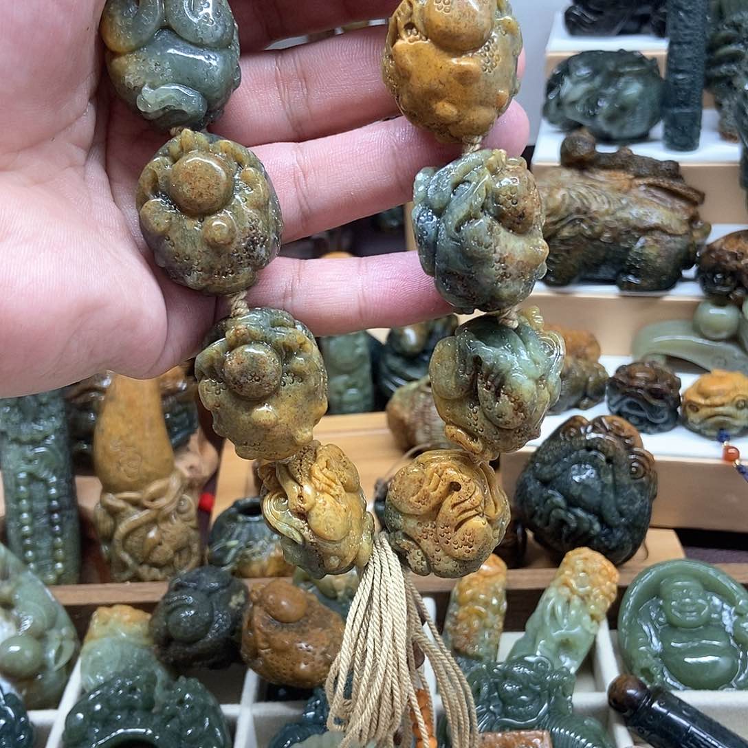 岫岩河磨玉（透闪石质玉）把件未镶嵌西*