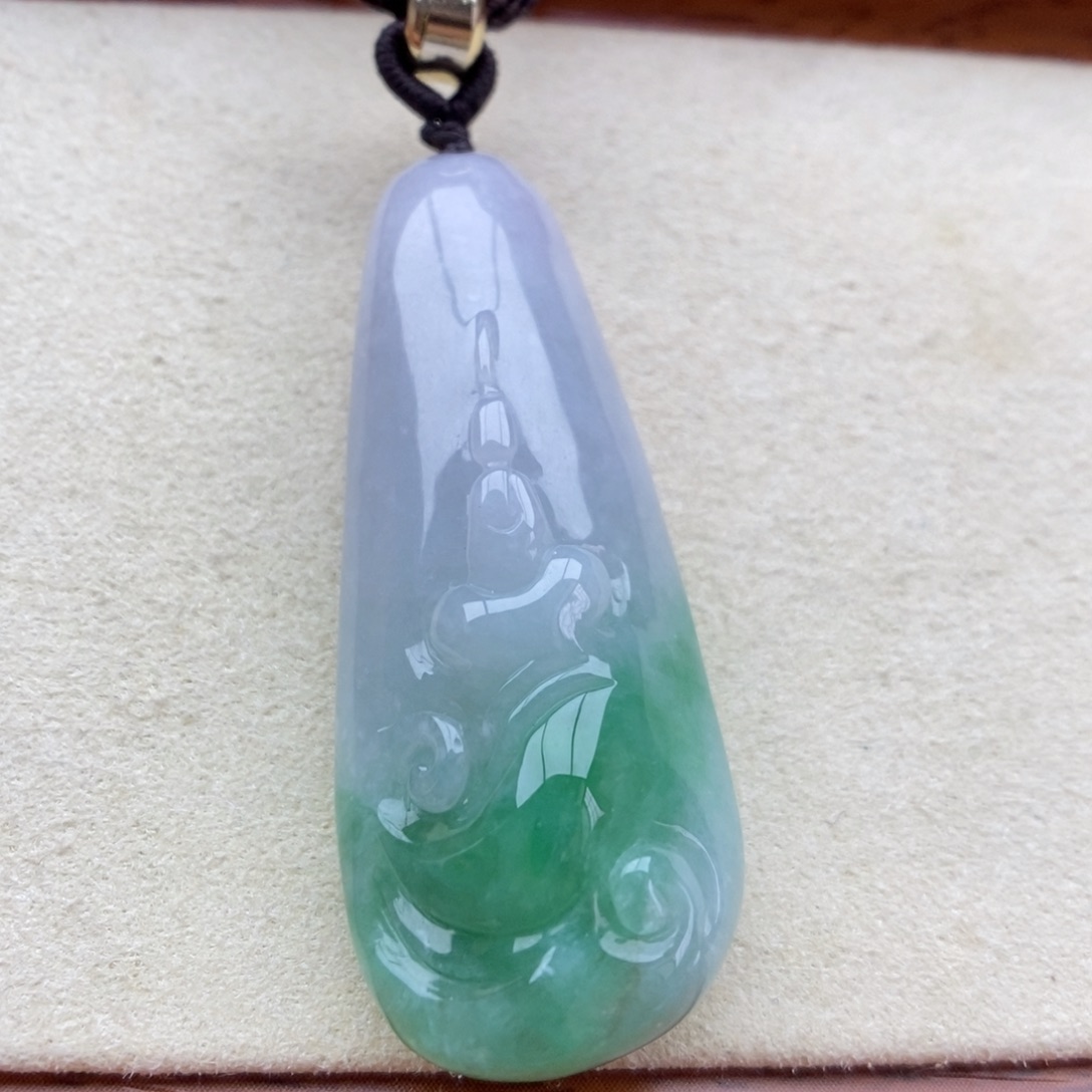 翡翠未镶嵌颈饰吊坠