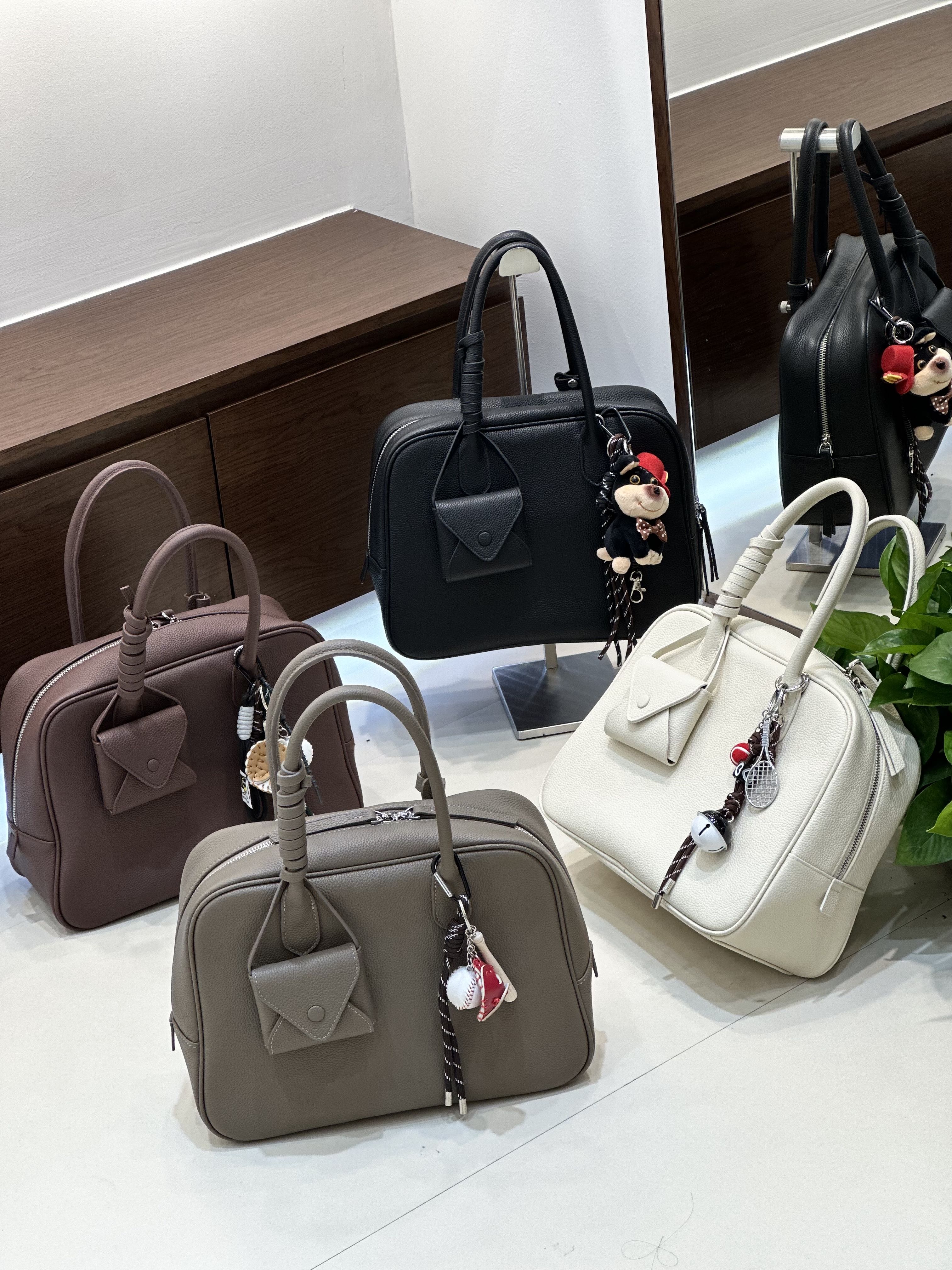 时尚休闲A3001-A3050冬日简约百搭女士包包