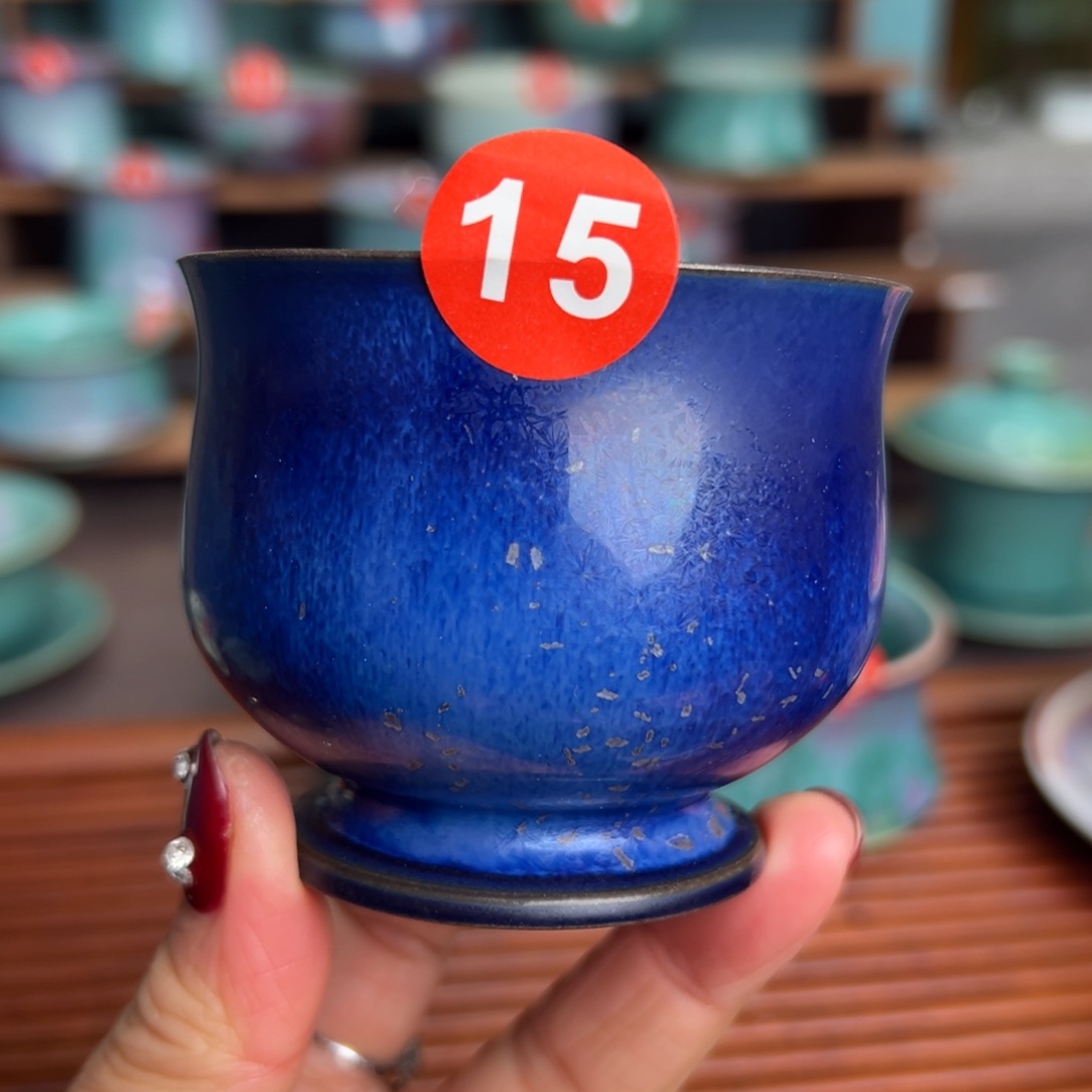 手拉坯工艺钧瓷茶具