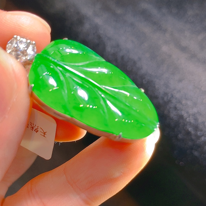 【闪购商品】翡翠颈饰银S925镶嵌翡翠