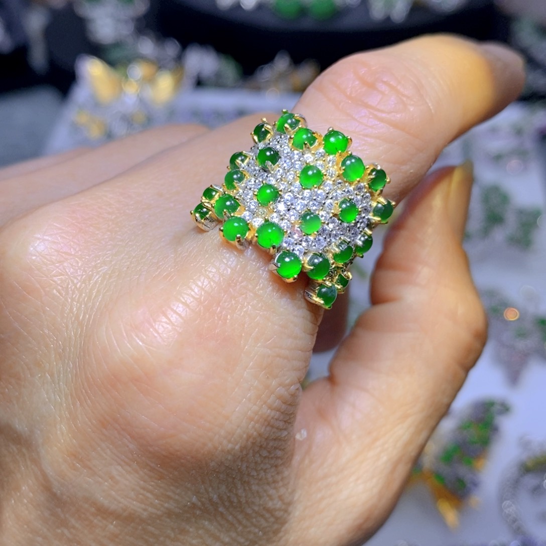 翡翠颈饰银S925镶嵌天然翡翠