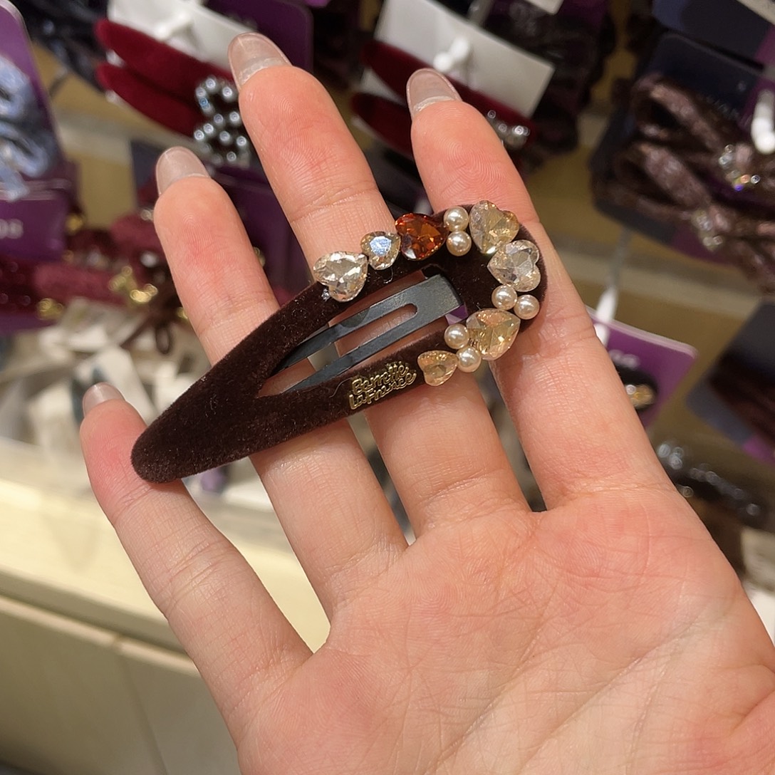 布艺非金属水滴咖色钻