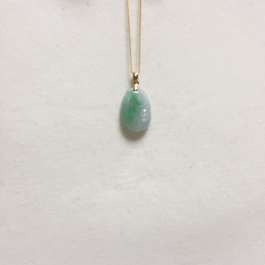 翡翠颈饰18K金镶嵌简单