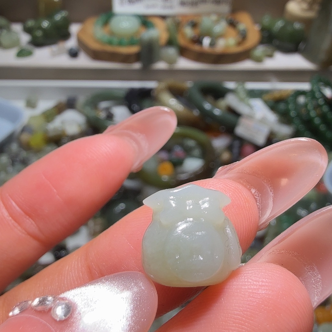 和田玉未镶嵌珠宝奇石