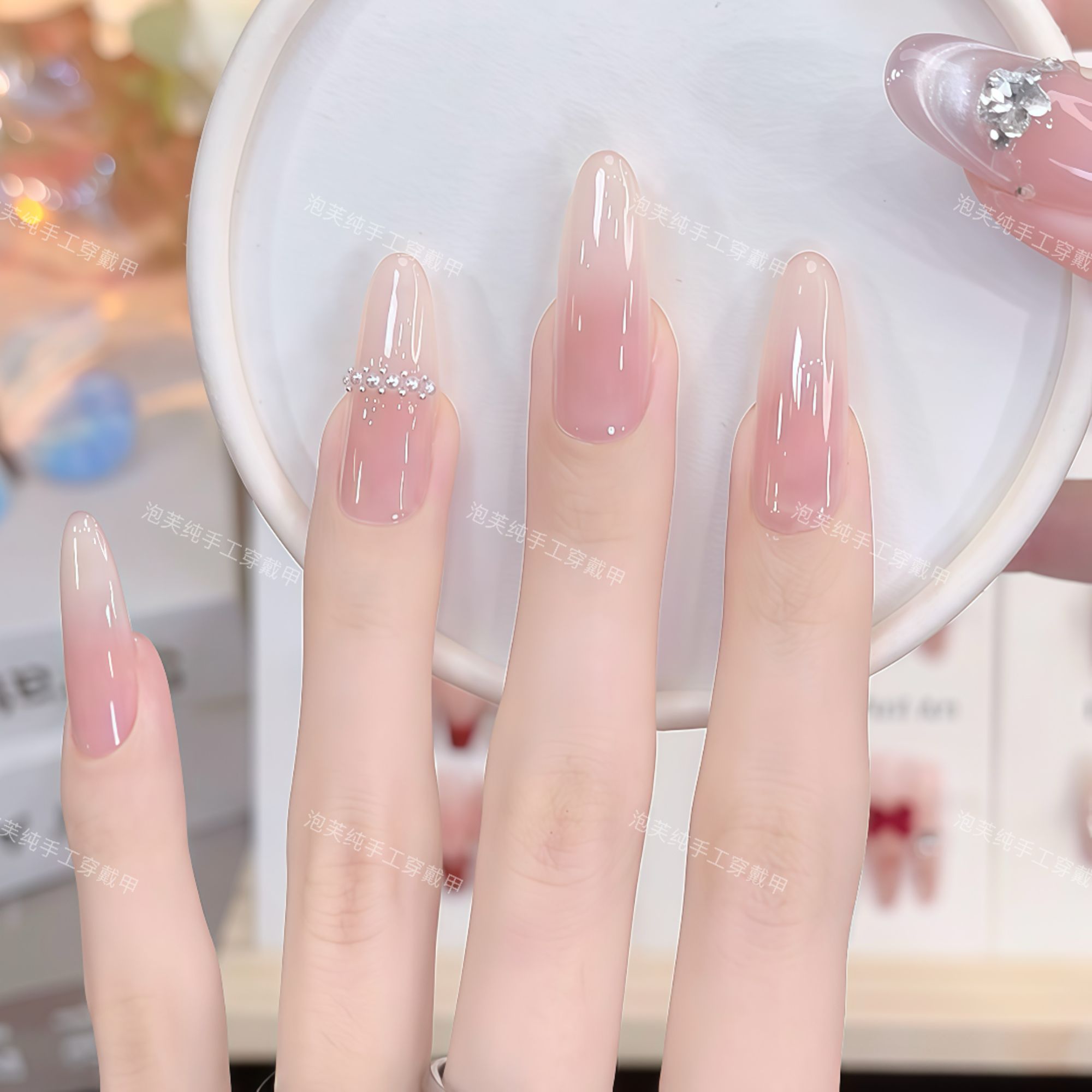 【珍珠】纯手工温柔显白裸色渐变美甲穿戴甲可拆卸精致美甲