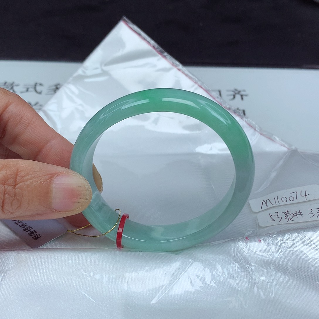 翡翠手镯未镶嵌53贵0074