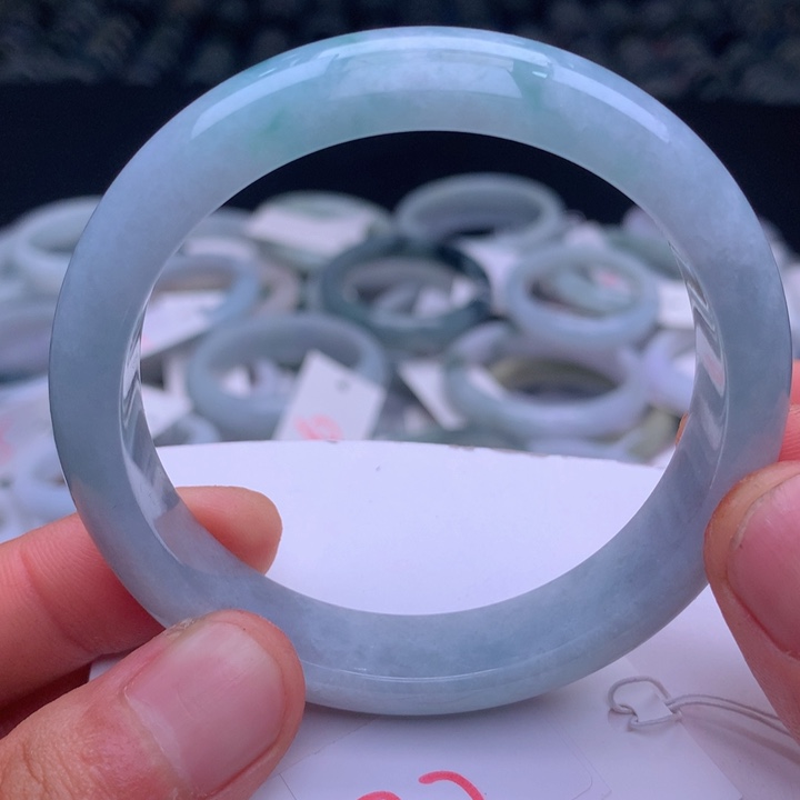 翡翠手镯未镶嵌455899999999999