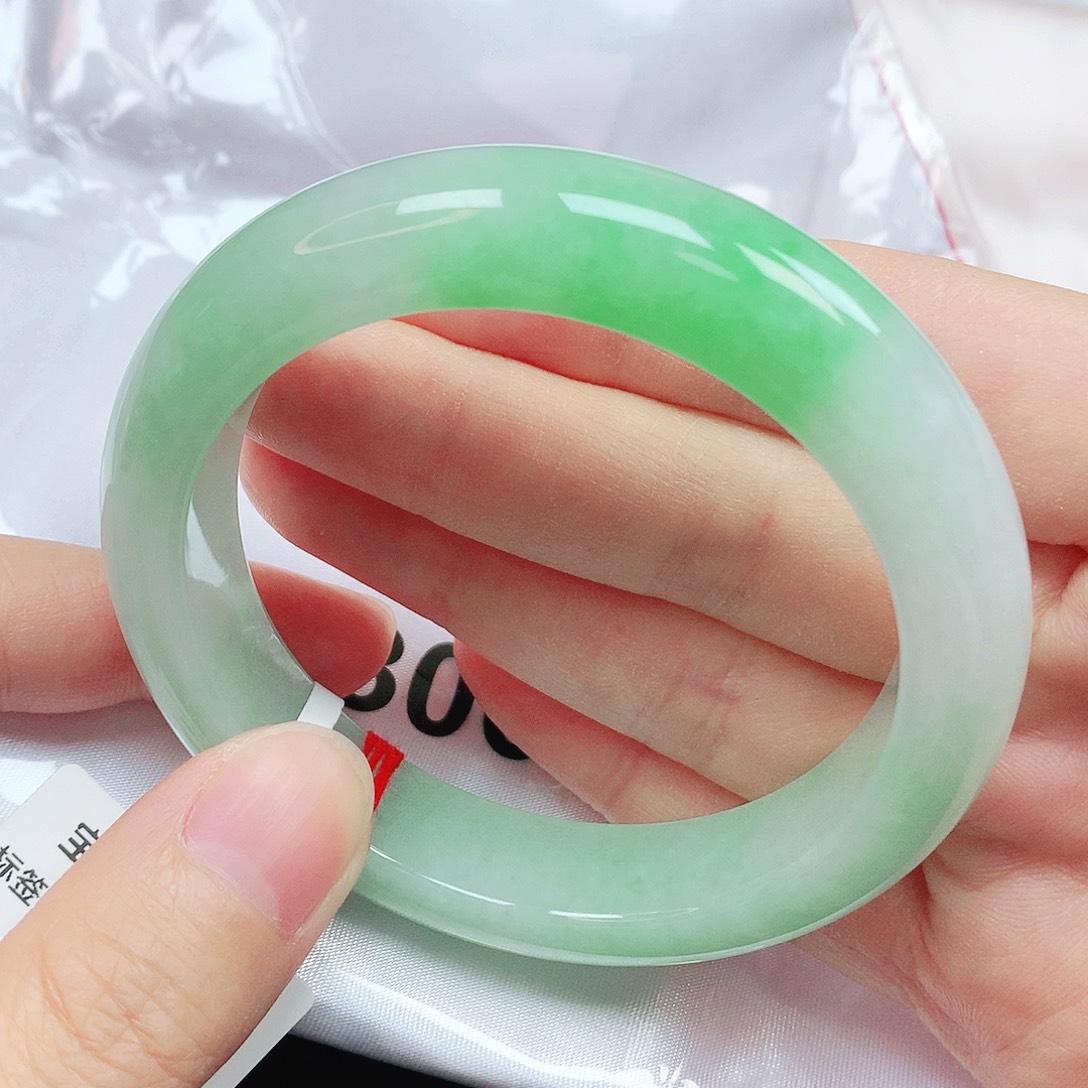 翡翠未镶嵌手镯抖音306