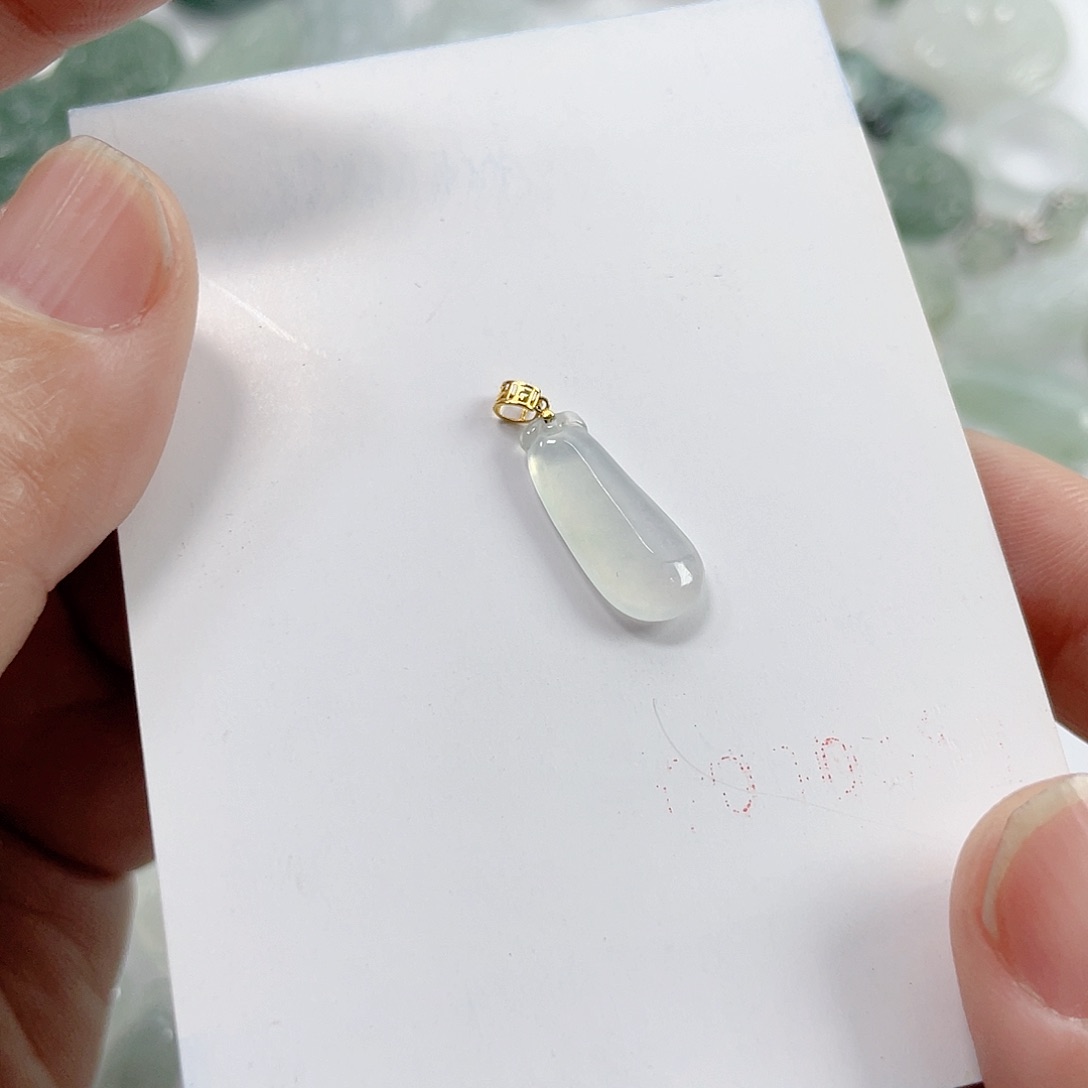 翡翠颈饰未镶嵌冰瓜