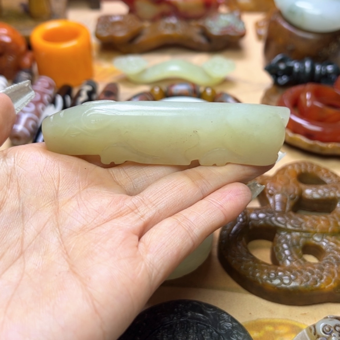 【闪购商品】蛇纹石玉颈饰未镶嵌