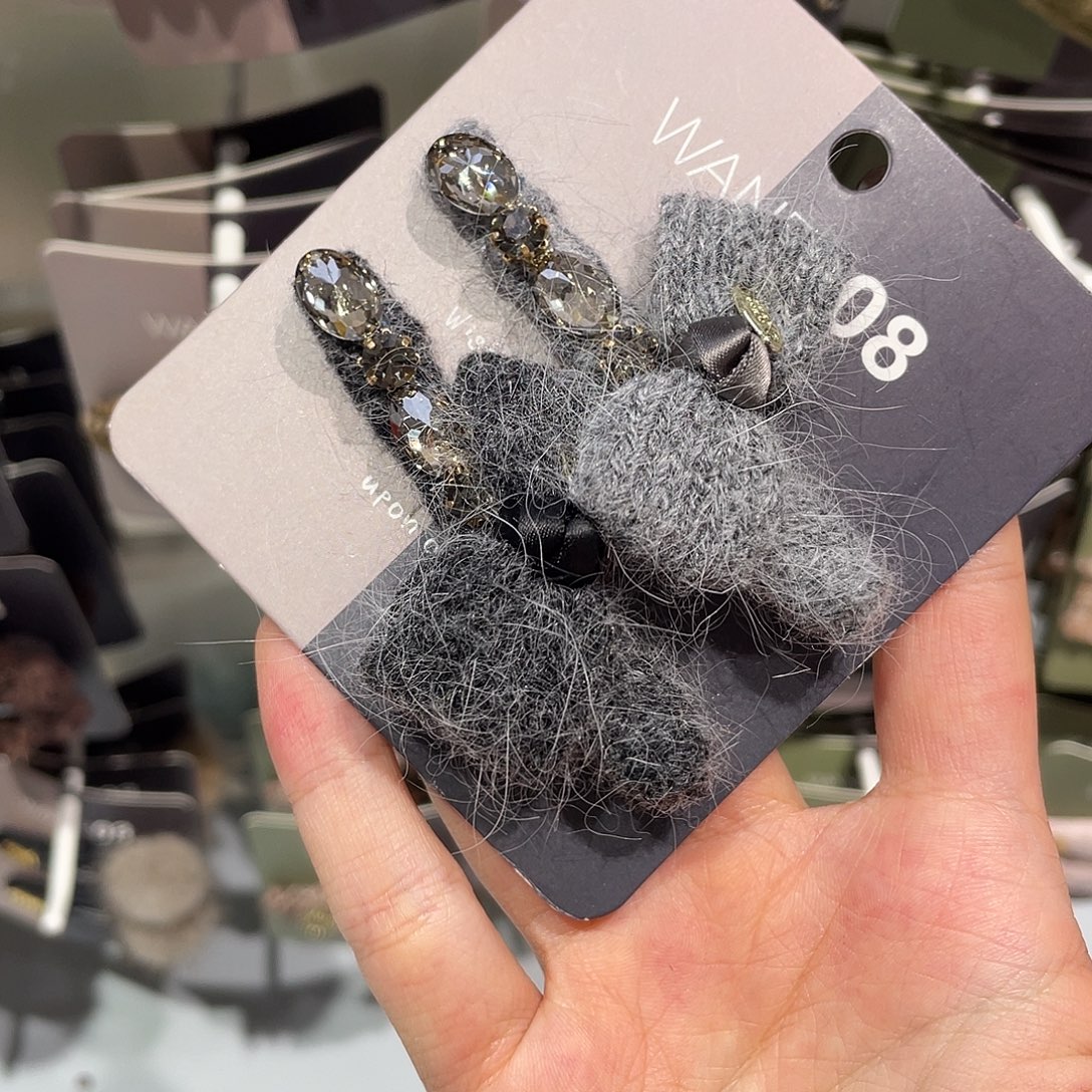 非金属灰色蝴蝶结钻鸭架