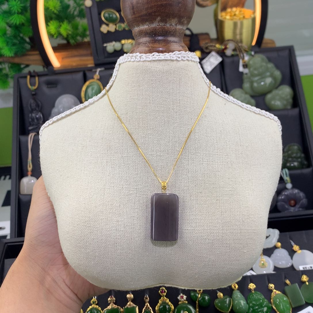 和田玉18K金镶嵌吊坠(赠链)