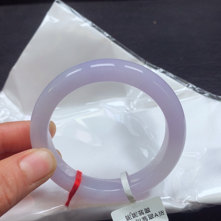 翡翠手镯未镶嵌53圈