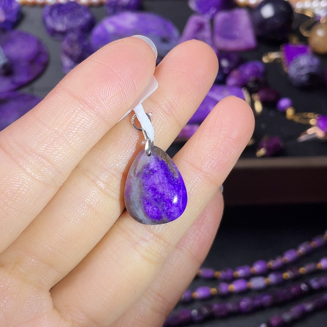 银S925镶嵌苏纪石（舒俱来）吊坠