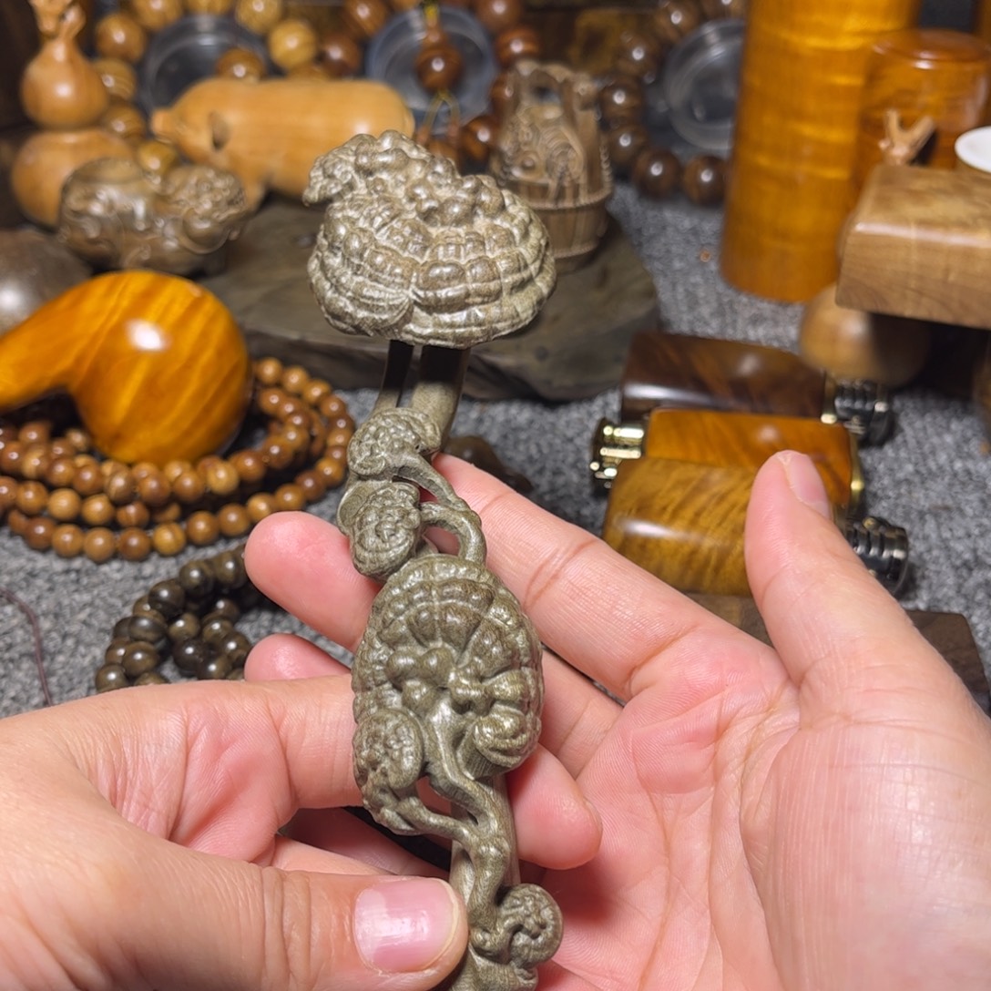 金丝楠阴沉灵芝如意