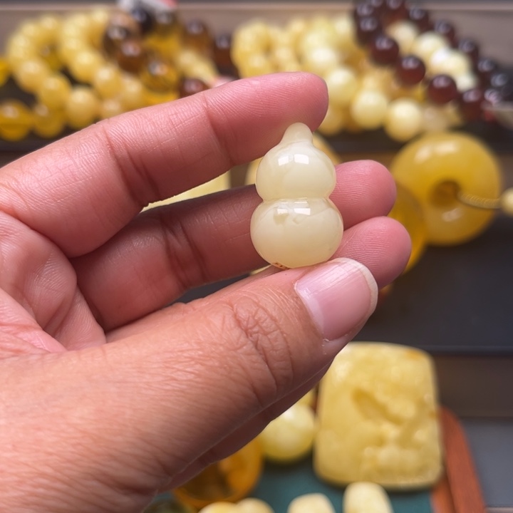 琥珀未镶嵌珠宝奇石M200号妖花