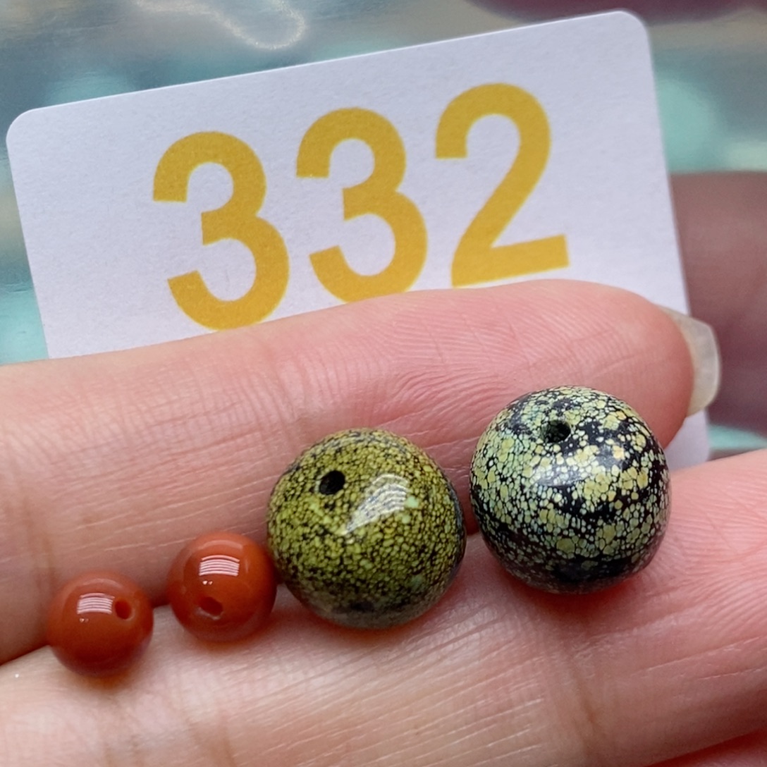 南红玛瑙未镶嵌珠宝奇石