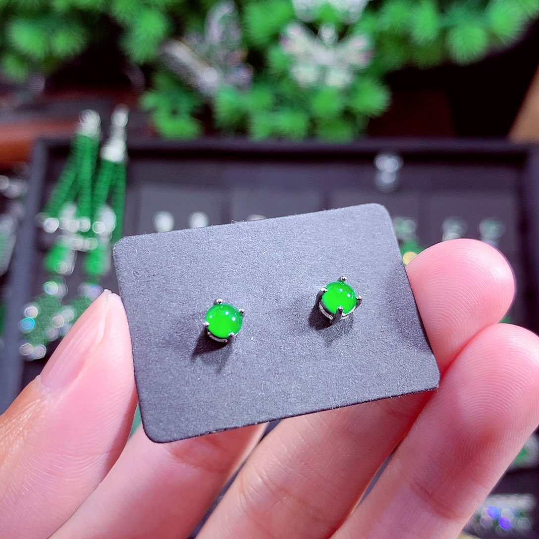 颈饰未镶嵌翡翠可****十天然