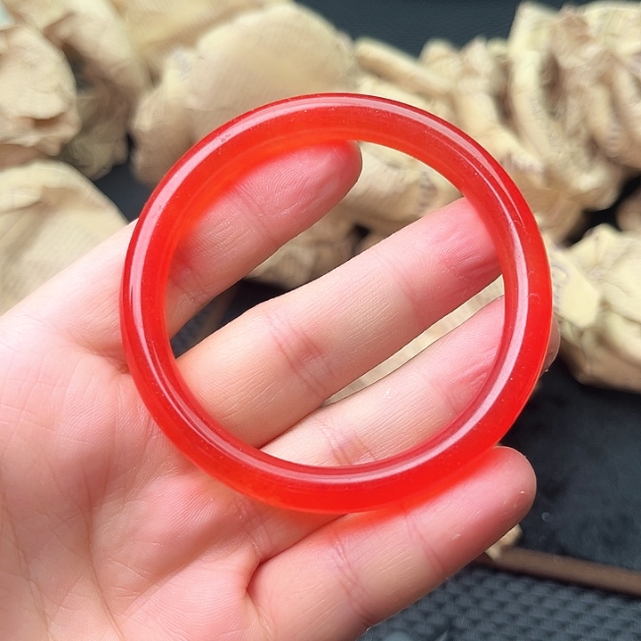 翡翠颈饰未镶嵌啊啊