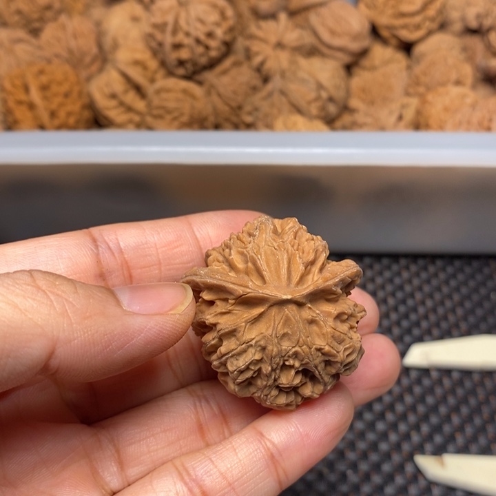 挪***林吊坠文玩核桃文玩核桃异形单只