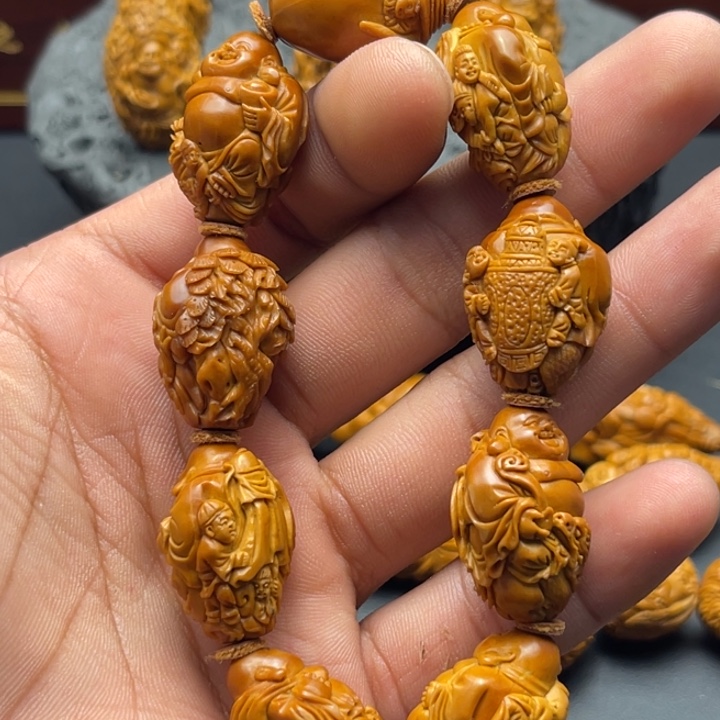 吊坠橄榄核弥勒核雕