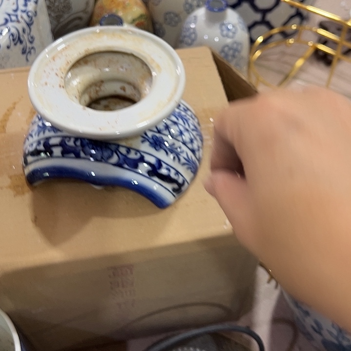 瓷片瑕。。。。。。。。。。。。。