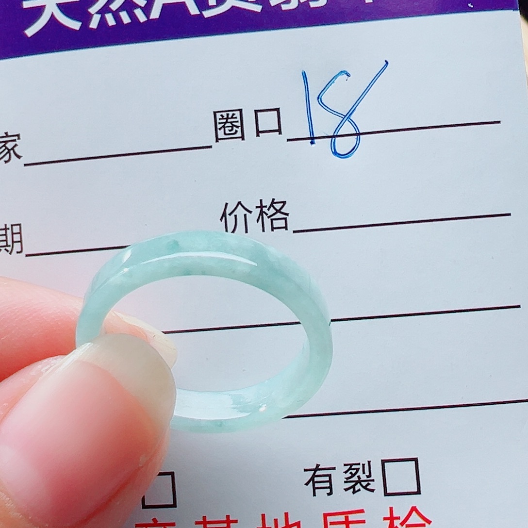 未镶嵌戒指翡翠从**来戒圈
