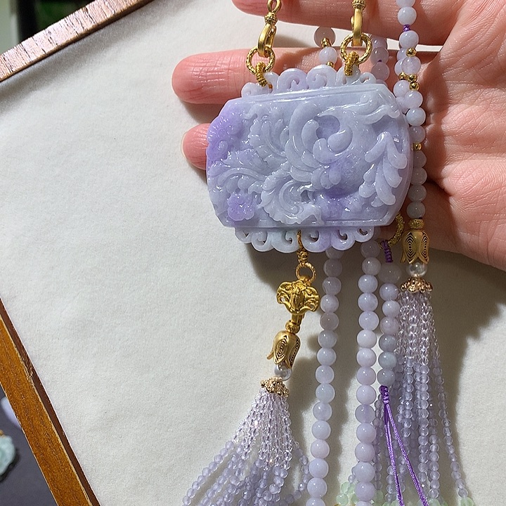 昱***玮翡翠未镶嵌颈饰翡翠吊坠