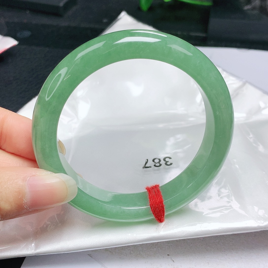 翡翠手镯未镶嵌正