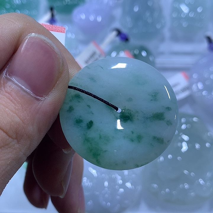翡翠未镶嵌颈饰天然翡翠A货吊坠